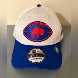Buffalo Bills New Era 39THIRTY Flex Fit Hat White Blue NFL Cap M/L NWT